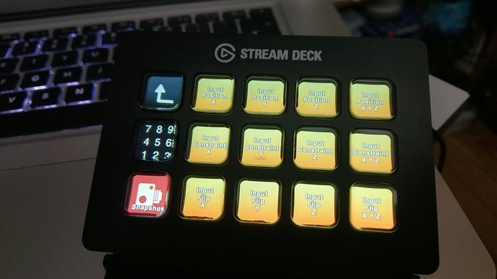 elgato-stream-deck-2213206.jpg