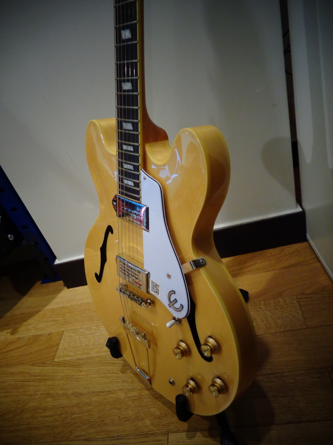 epiphone casino coupe with minihums