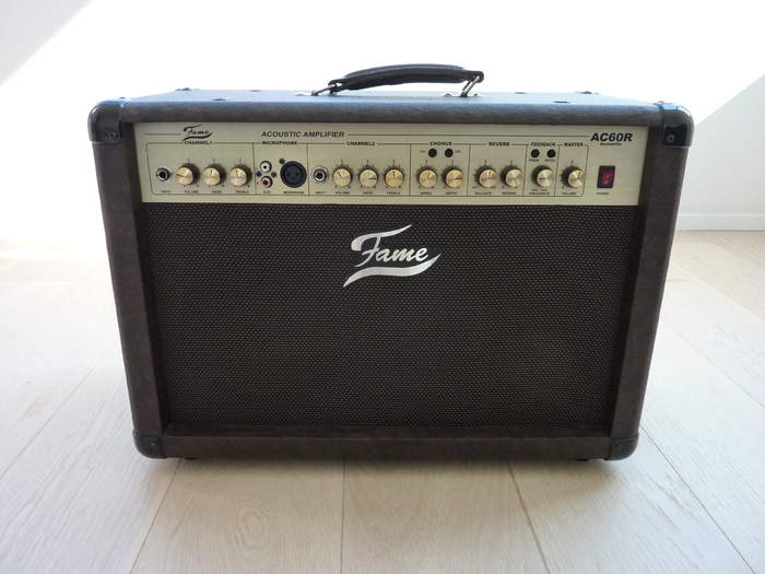 Photo Fame AC60R P1110182.JPG (1781622) Audiofanzine