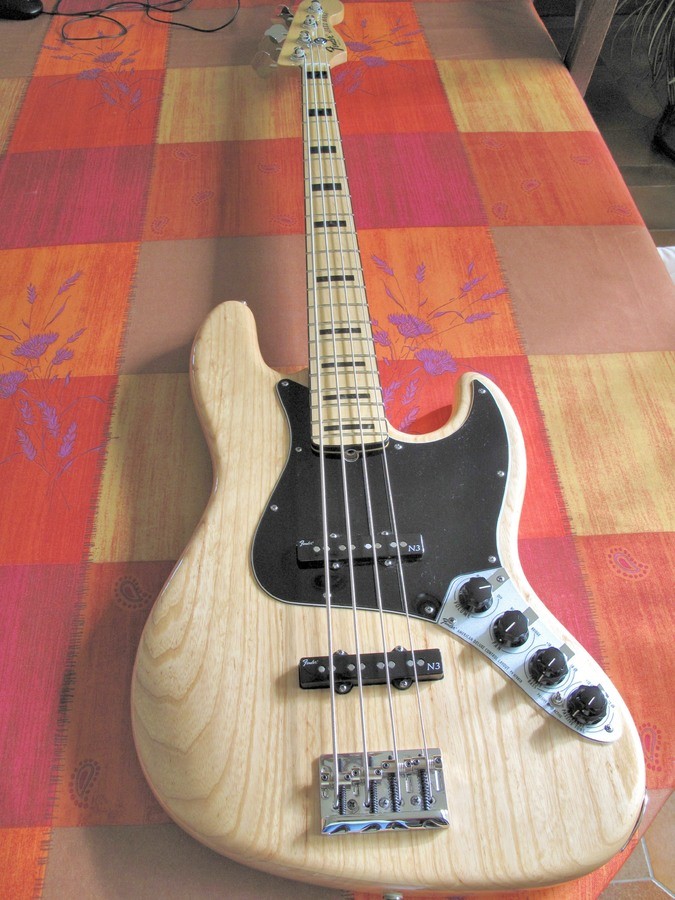Fender American Deluxe Jazz Bass [20102015] image (2002114