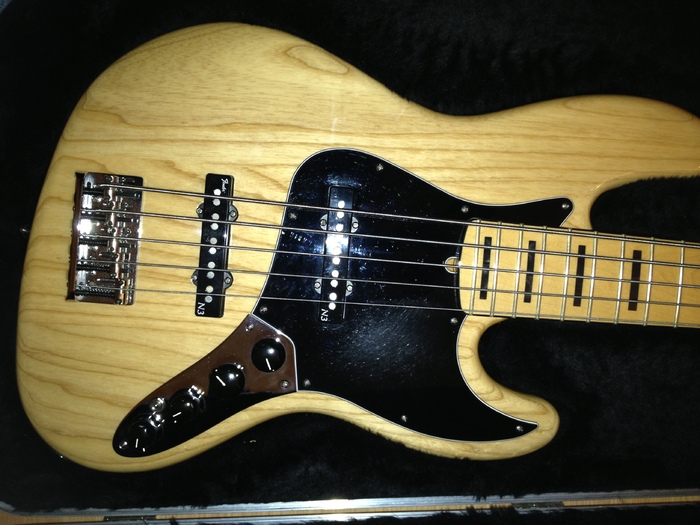 fender mexican deluxe jazz bass v weight