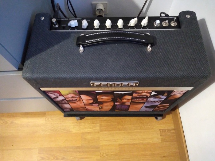 fender-bassbreaker-15-combo-3033642.jpg https://medias.audiofanzine.com/images/thumbs3/fender-bassbreaker-15-combo-3033642.jpg