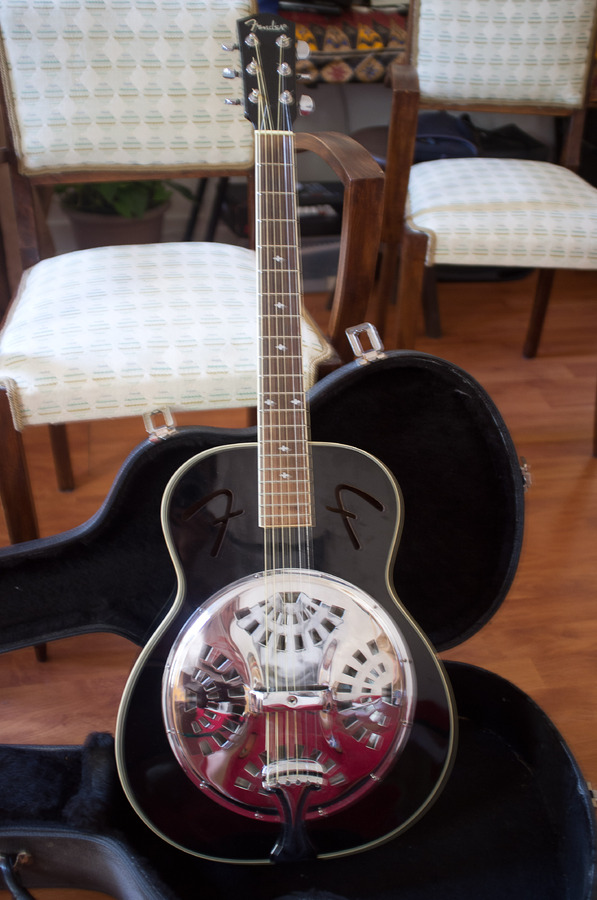 Photo Fender FR50 Resonator Fender [Folk Music Instruments Series