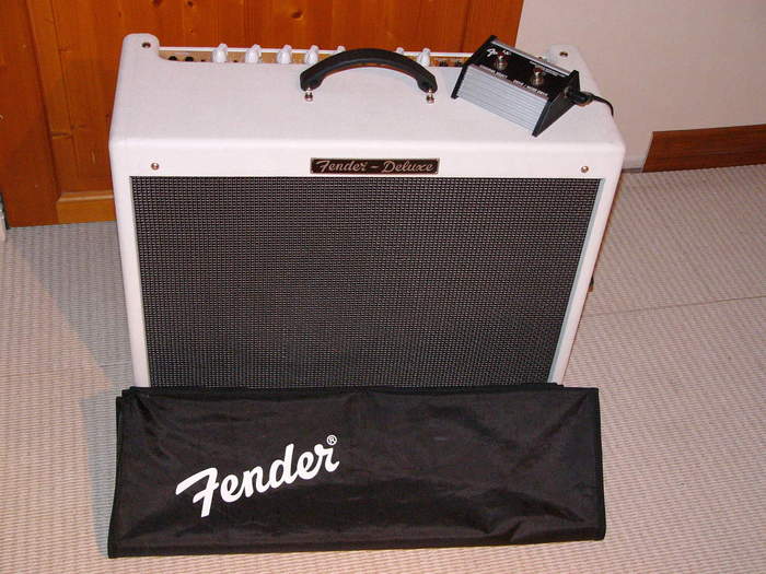 Fender Hot Rod Deluxe White Lightning Limited Edition image (176242) Audiofanzine