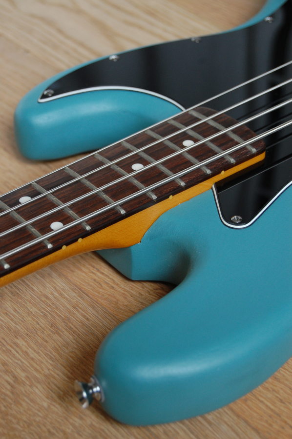 Modern Player Short Scale Jazz Bass Fender Audiofanzine