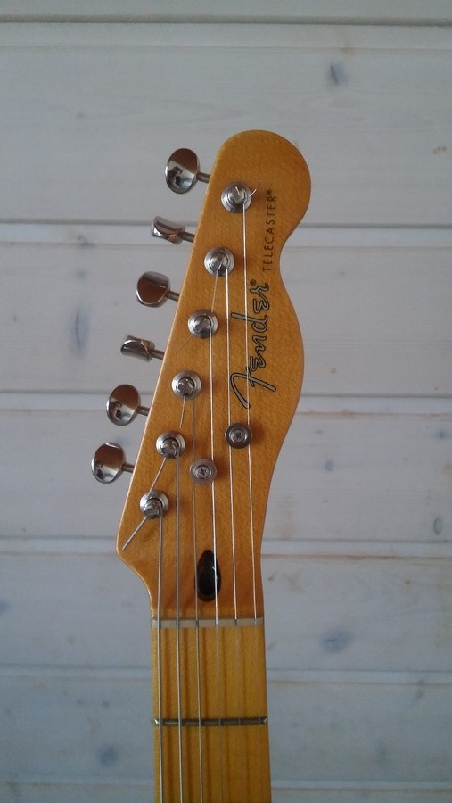 Fender Modern Player Telecaster Thinline Deluxe (7532)