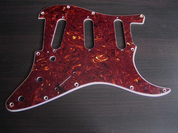 Photo Fender Pickguard Stratocaster Fender Pickguard Tortoise SSS