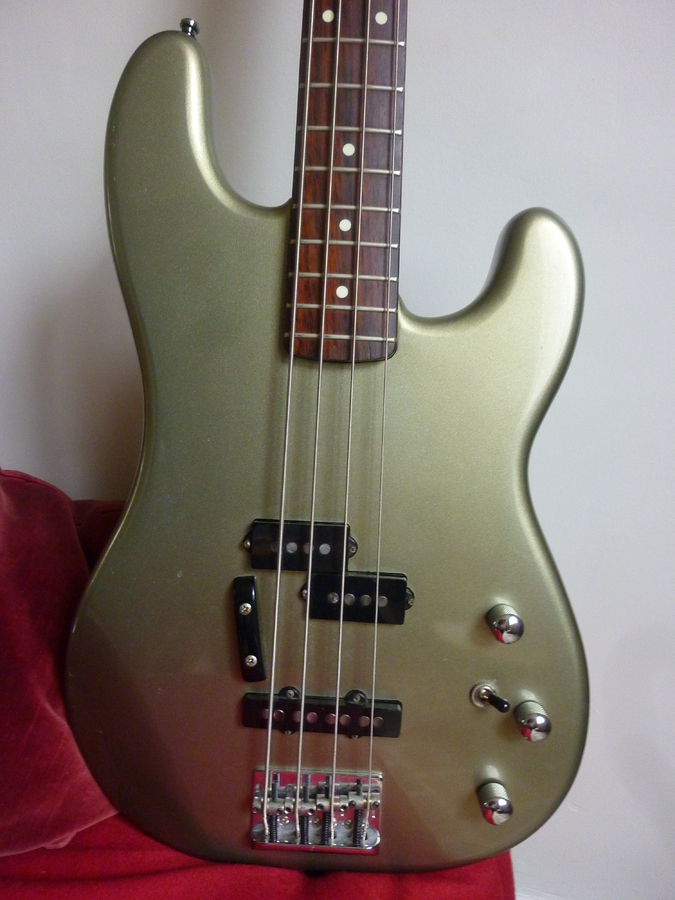 Fender PJ555 Jazz Bass Special image (576476) Audiofanzine