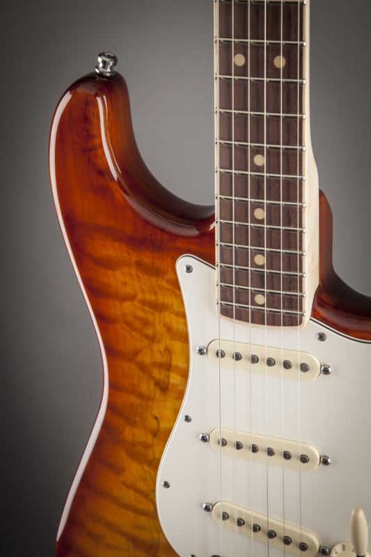 fender-select-stratocaster-exotic-maple-quilt-ice-tea-burst-752795.png