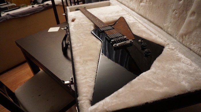 Gibson Explorer '76 Reissue - Ebony (88111)