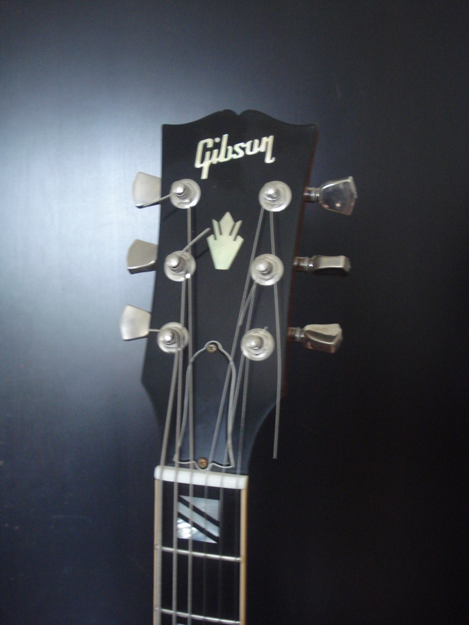 Photo Gibson Kiefer Sutherland KS336 Gibson Kiefer Sutherland KS336