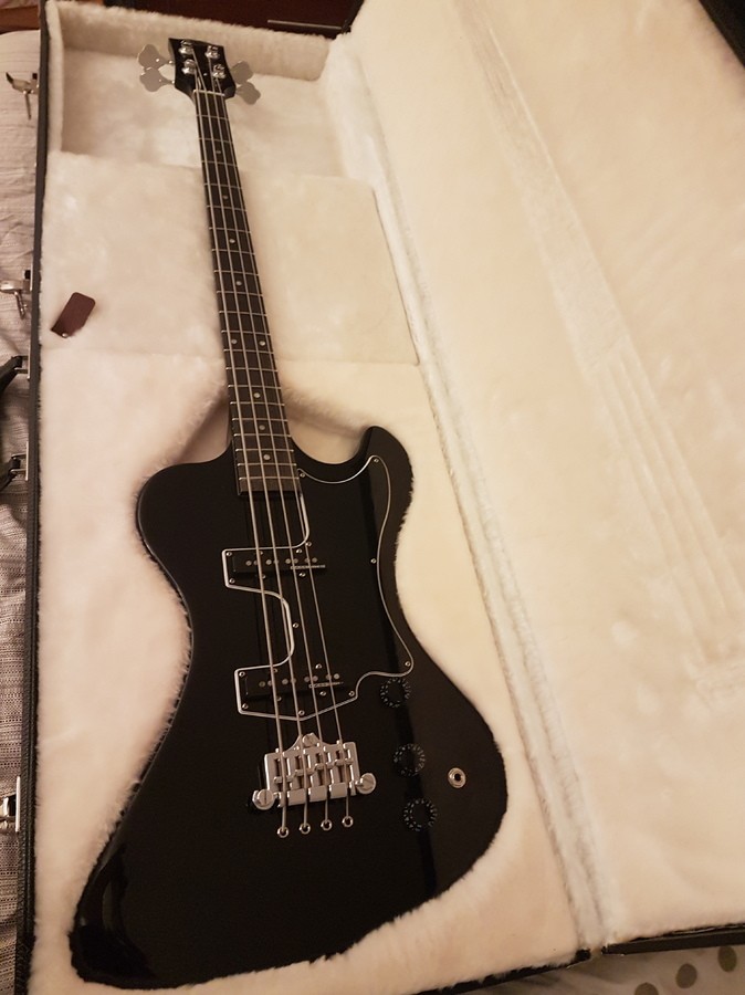 Photo Gibson Krist Novoselic Signature RD Bass Ebony 20171122