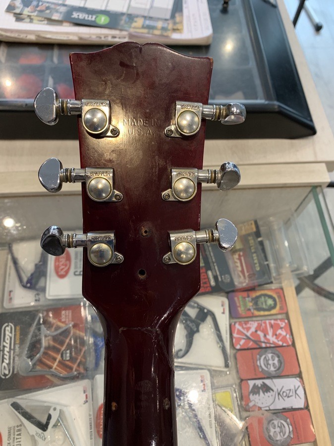 guitares-de-forme-lp-2532909.jpeg guitares-de-forme-lp-2532909.jpeg