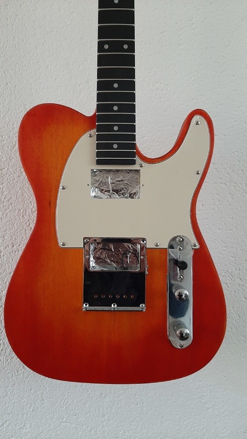 guitares-electriques-solid-body-2961210.jpg