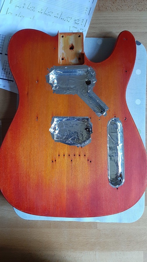 guitares-electriques-solid-body-2965889.jpg