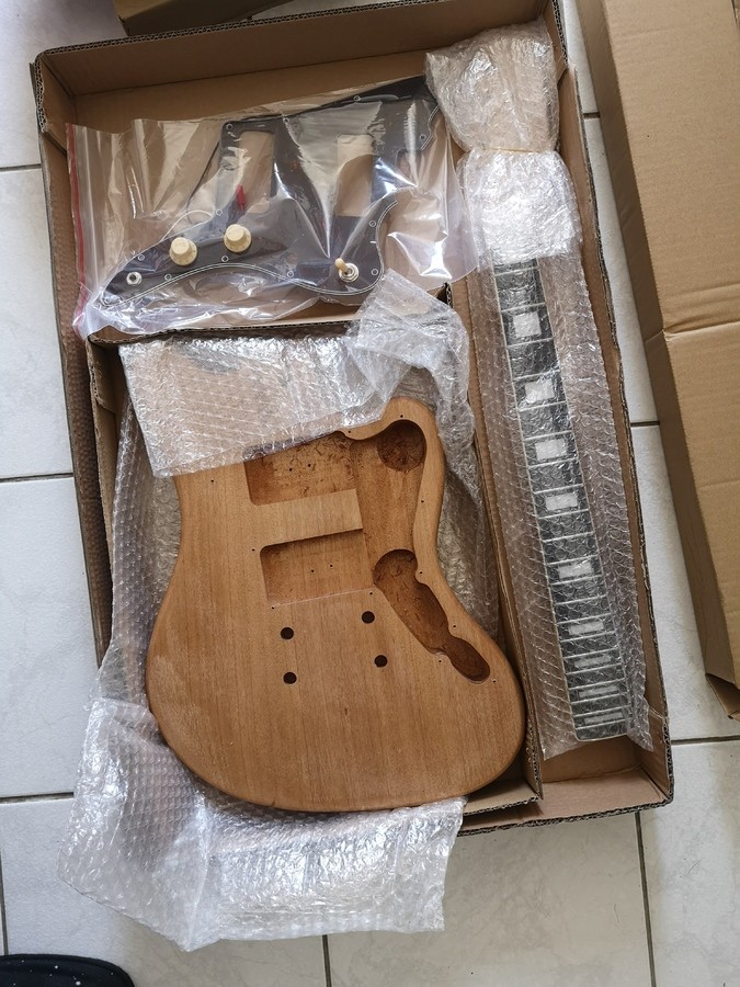 guitares-electriques-solid-body-2970668.jpg