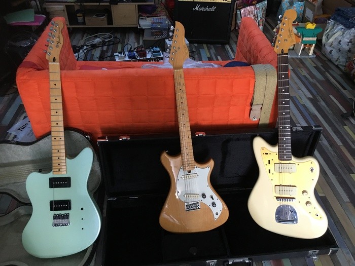 guitares-electriques-solid-body-3211879.jpeg