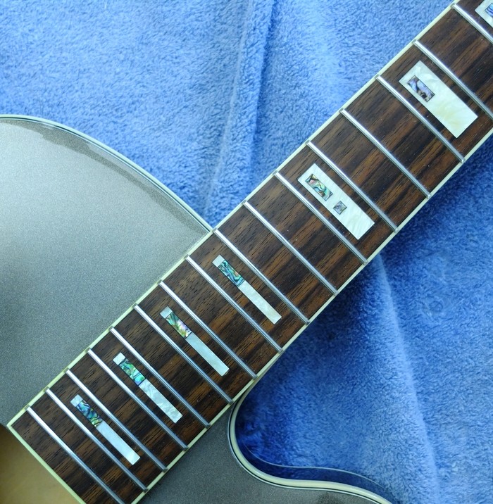 ibanez-2869920.jpg