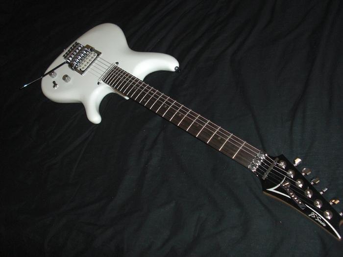 Photo Ibanez JS2400 Ibanez [Signature Series Joe Satriani] JS2400
