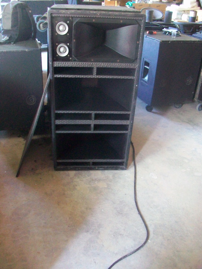 jbl-e120-image-409035-audiofanzine