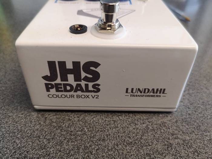 Colour Box V2 - JHS Pedals Colour Box V2 - Audiofanzine