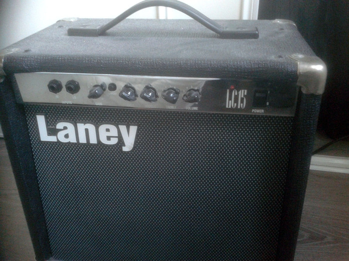 Photo Laney LC15110 Laney LC15110 (27509) (732914) Audiofanzine