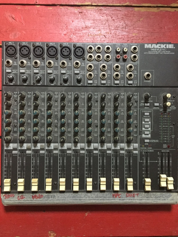 MACKIE 1402-VLZ PROミキサー、中古完動品、ケーブル付き！ - 配信機器