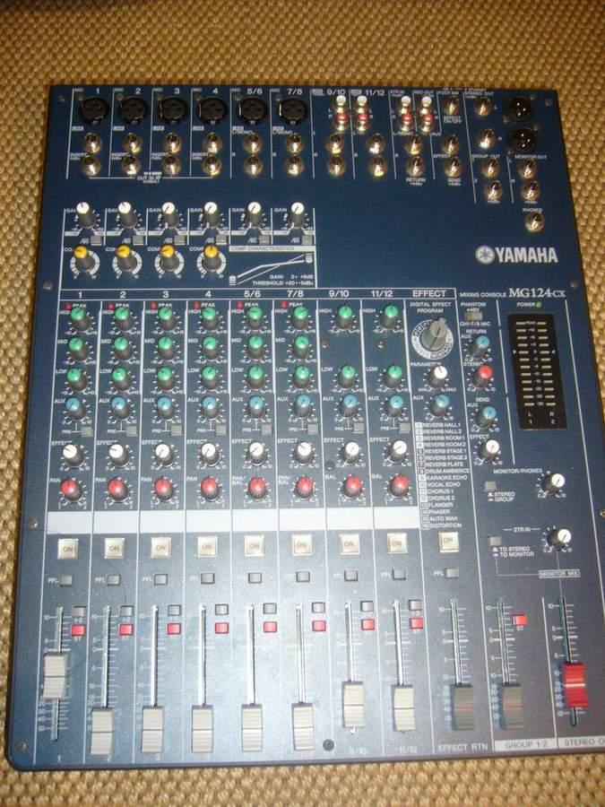 Photo Mackie SRM450v2 Mackie SRM450 V2 (157669) Audiofanzine