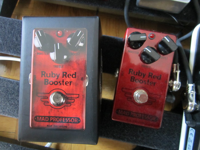 Photo Mad Professor Ruby Red Booster : Mad Professor Ruby Red Booster
