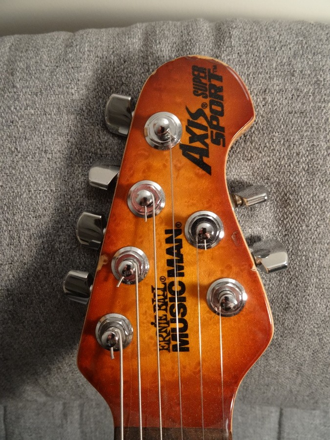 Photo Music Man Axis Super Sport Hardtail Music Man Axis Super Sport