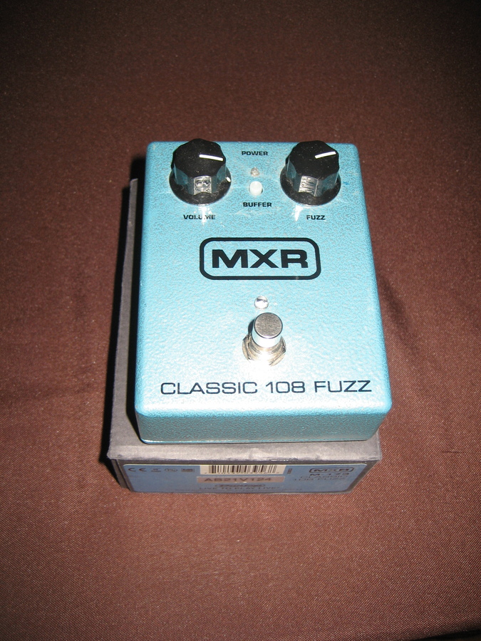 Photo MXR M173 Classic 108 Fuzz : MXR M173 2 (#1644120) - Audiofanzine