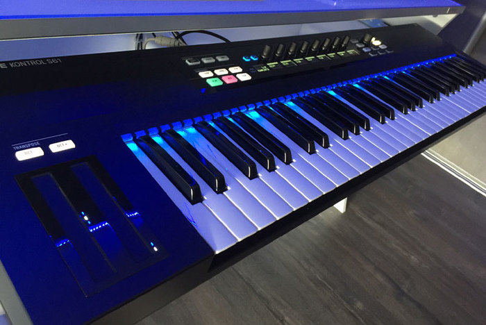 komplete kontrol 61