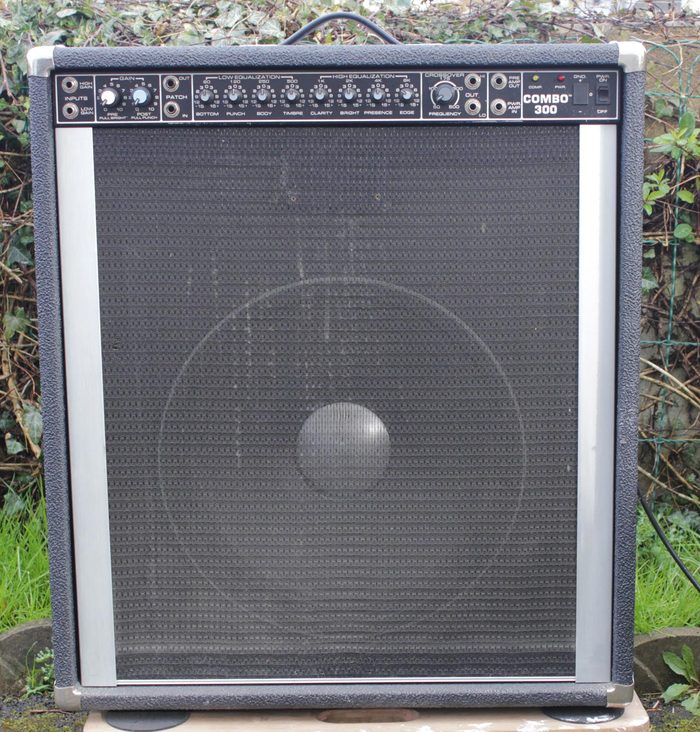 Peavey Combo 300 image (572779) Audiofanzine