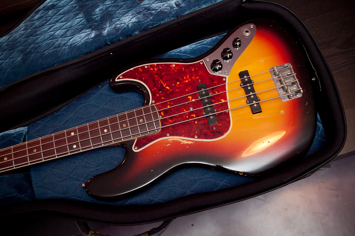 reunion-blues-continental-bass-726003.jpg