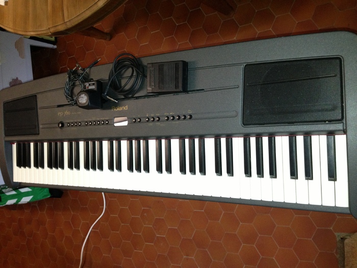 Photo Roland EP760 Roland EP760 (68586) (526228) Audiofanzine