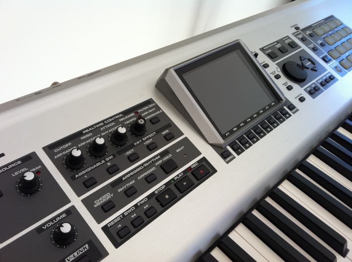 Roland Fantom X8 image (986015) Audiofanzine