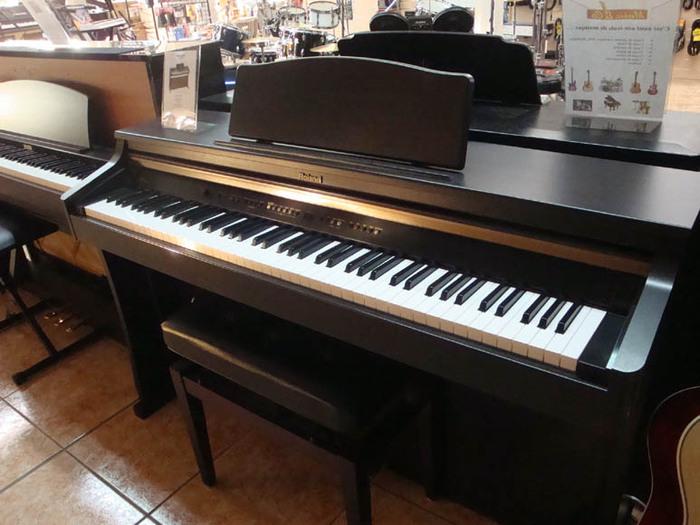 Roland HP102e image (291175) Audiofanzine