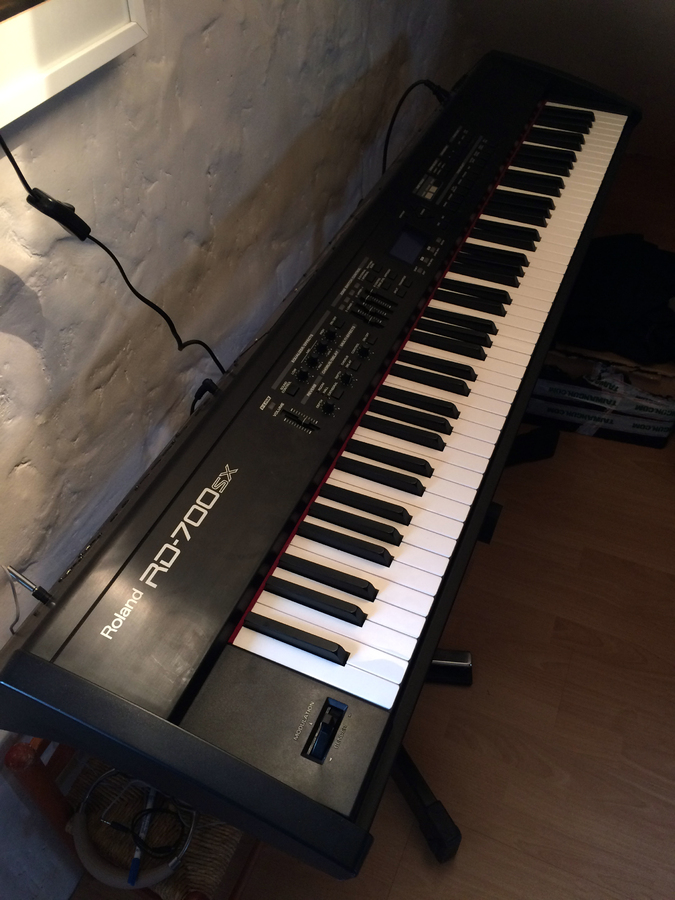 Photo Roland RD700SX Roland RD700SX (71172) (1655559) Audiofanzine
