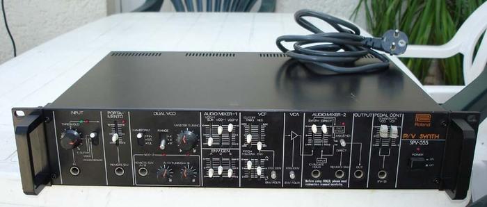 roland-spv-355-290786.jpg