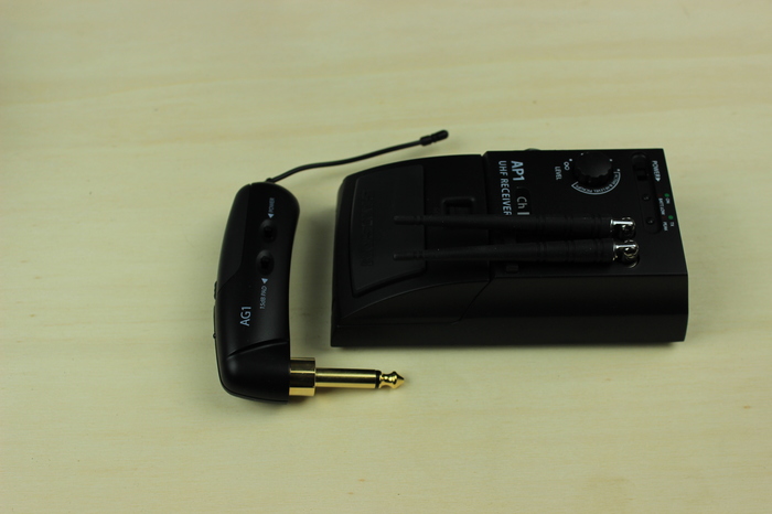 samson airline guitar ag1 transmitter