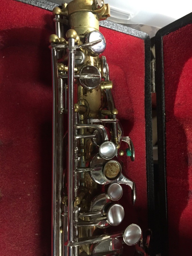 saxophones-2202324.jpeg