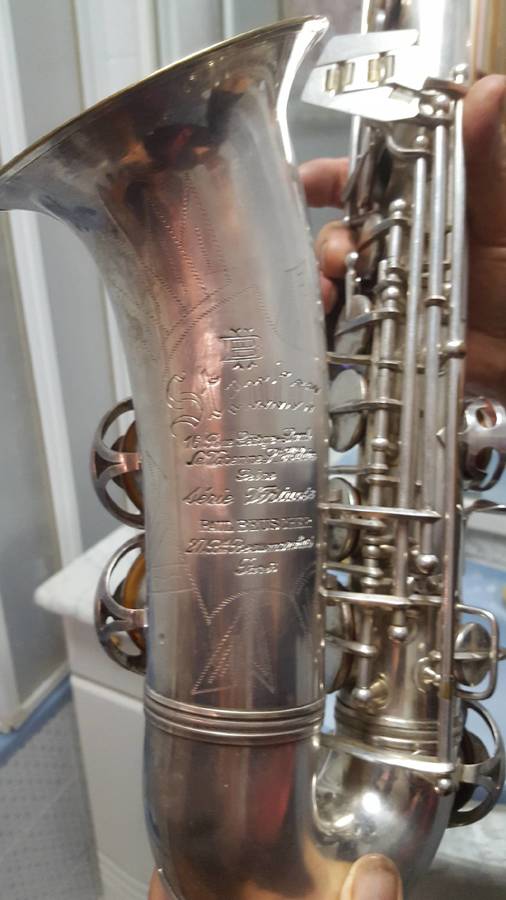 saxophones-2323914.jpg