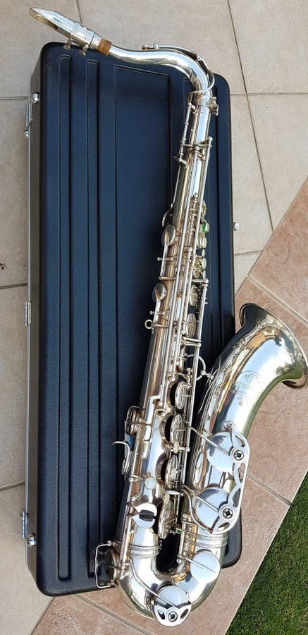 saxophones-3065238.jpg