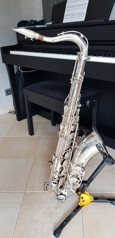 saxophones-3065756.jpg