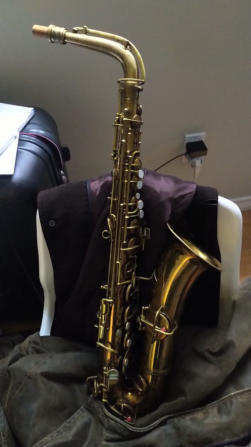 saxophones-3074610.jpg