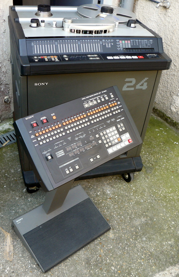 Sony PCM 3324 S RECORDER DIGITAL 24 PISTES 1/2 (IledeFrance