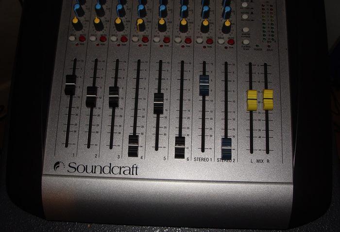 Soundcraft spirit e6 замена блока питания