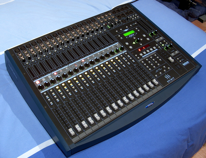 Soundcraft spirit e6 замена блока питания