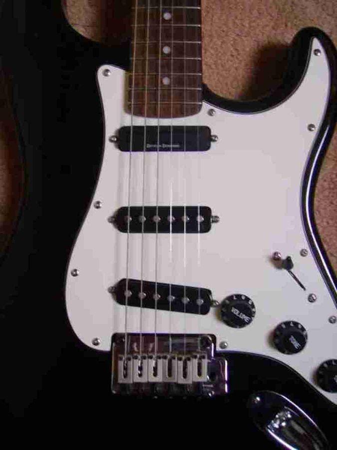 Squier Deluxe Hot Rails Strat image (15253) Audiofanzine