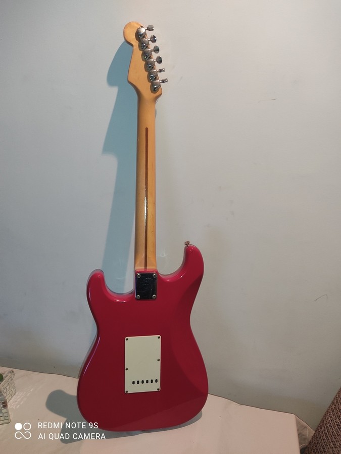 squier-stratocaster-made-in-japan-3216280.jpg